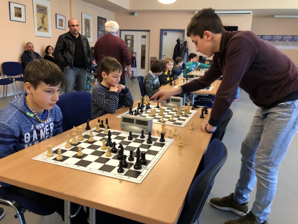 Schachclub 2019 03 31 13.52.37